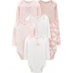 Paquete de 6 pañaleras para niña de la talla de 12 meses. Con estampados de conejos en color rosa y blanco. Marca: Carters.